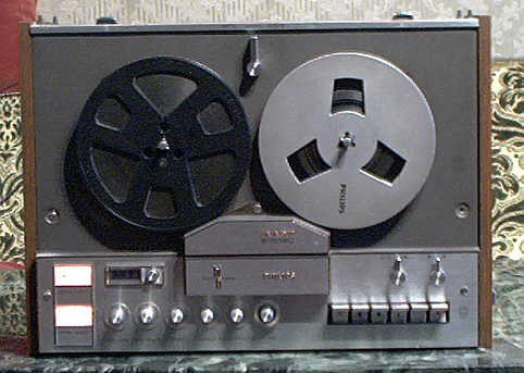 Philips - Tonbandgert N 4407, Front 1